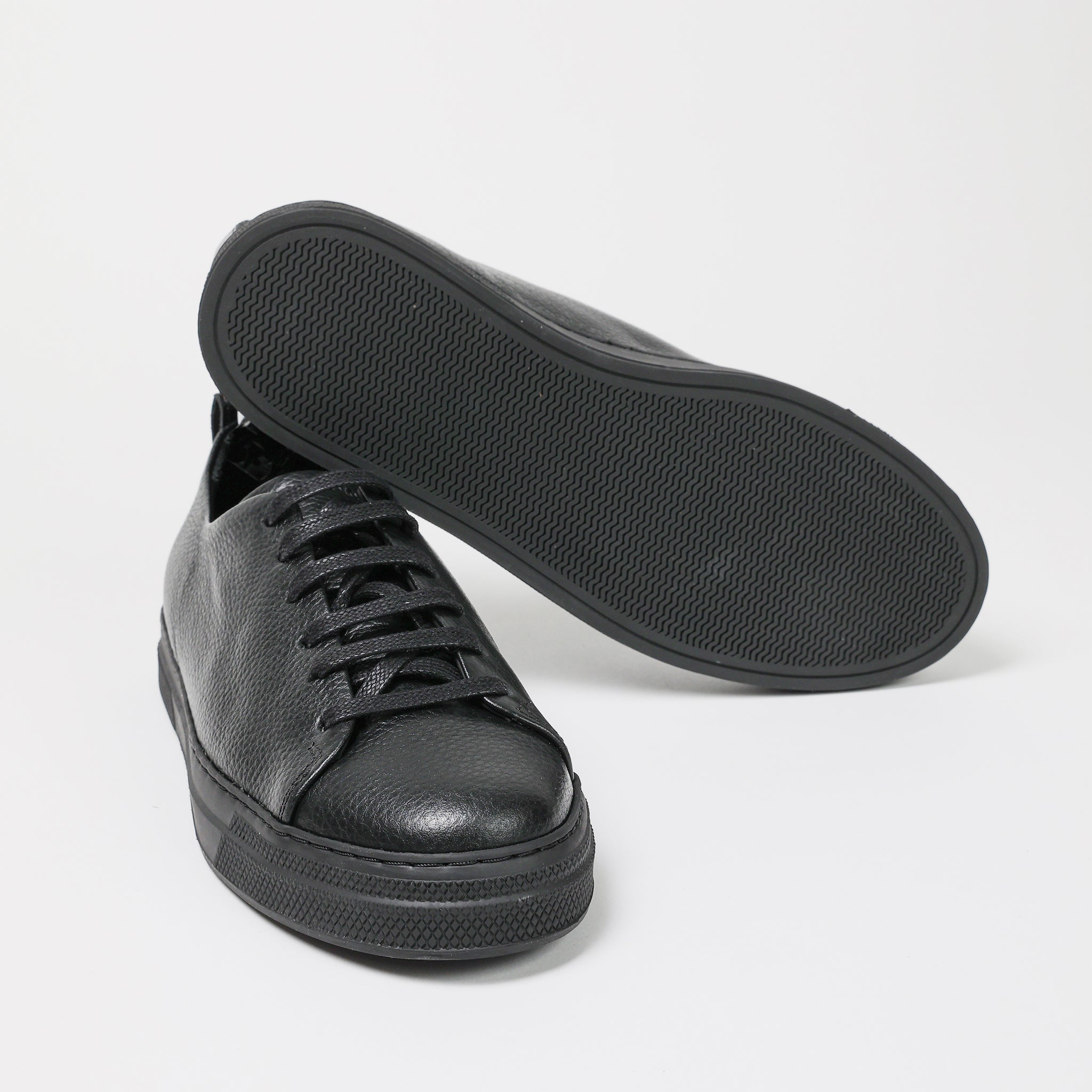 Circular Sneakers Black